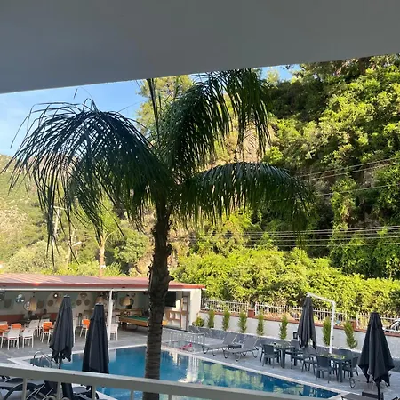 Ege * Μαρμαρίς